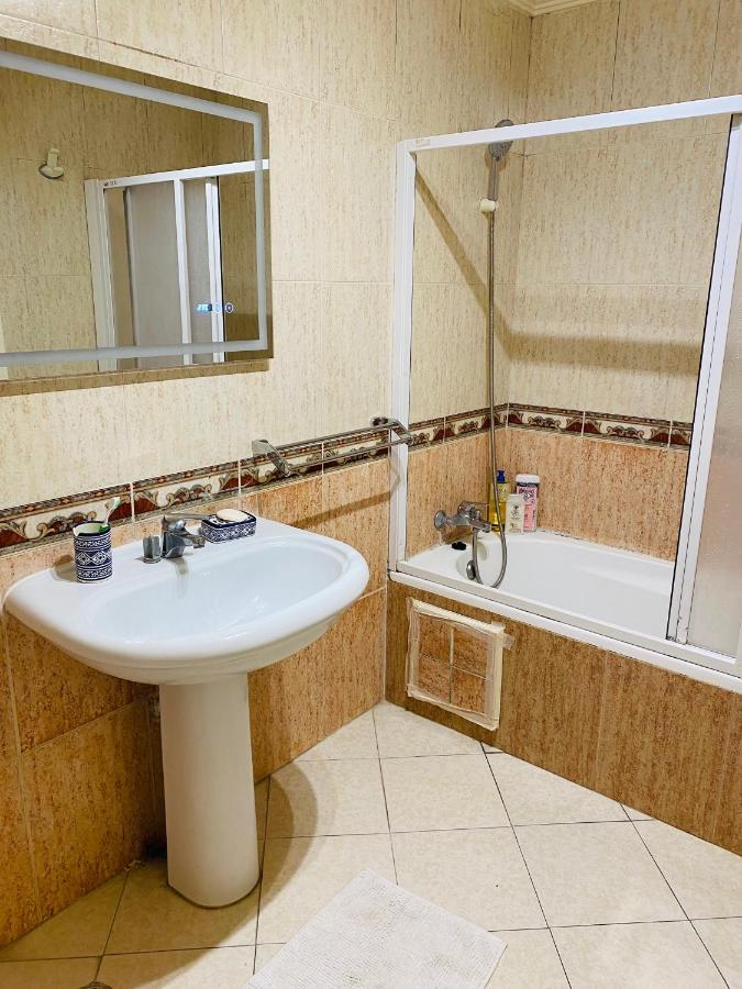 Spacieux Et Agreable Apartment *